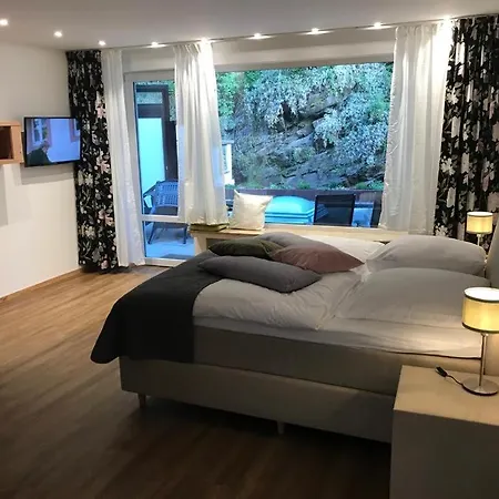 Appartement Ferienapartment: An Der Kunstakademie Heimbach